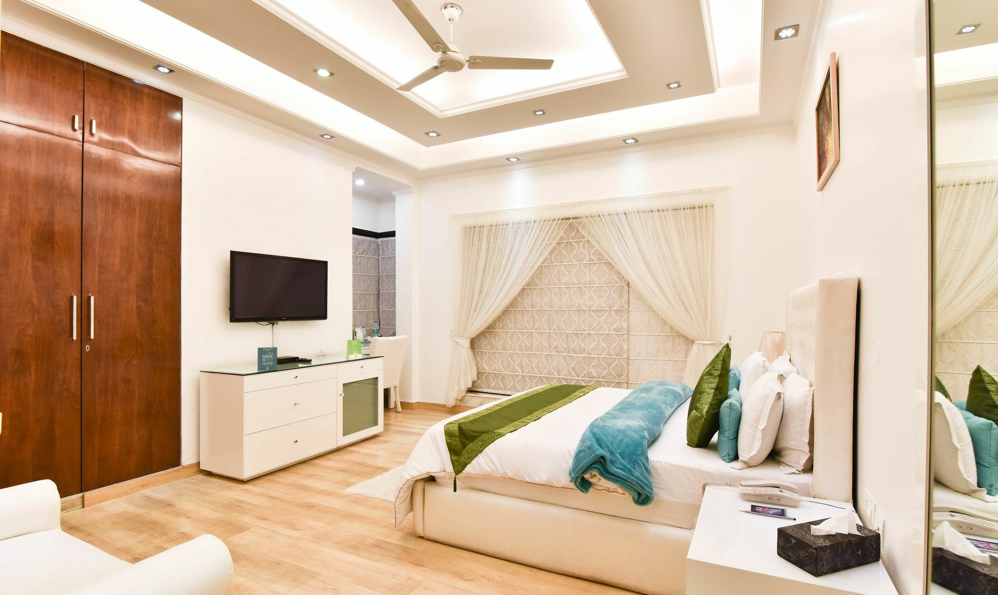 Treebo Trend The G8 Sector 39 Hotell Noida Eksteriør bilde