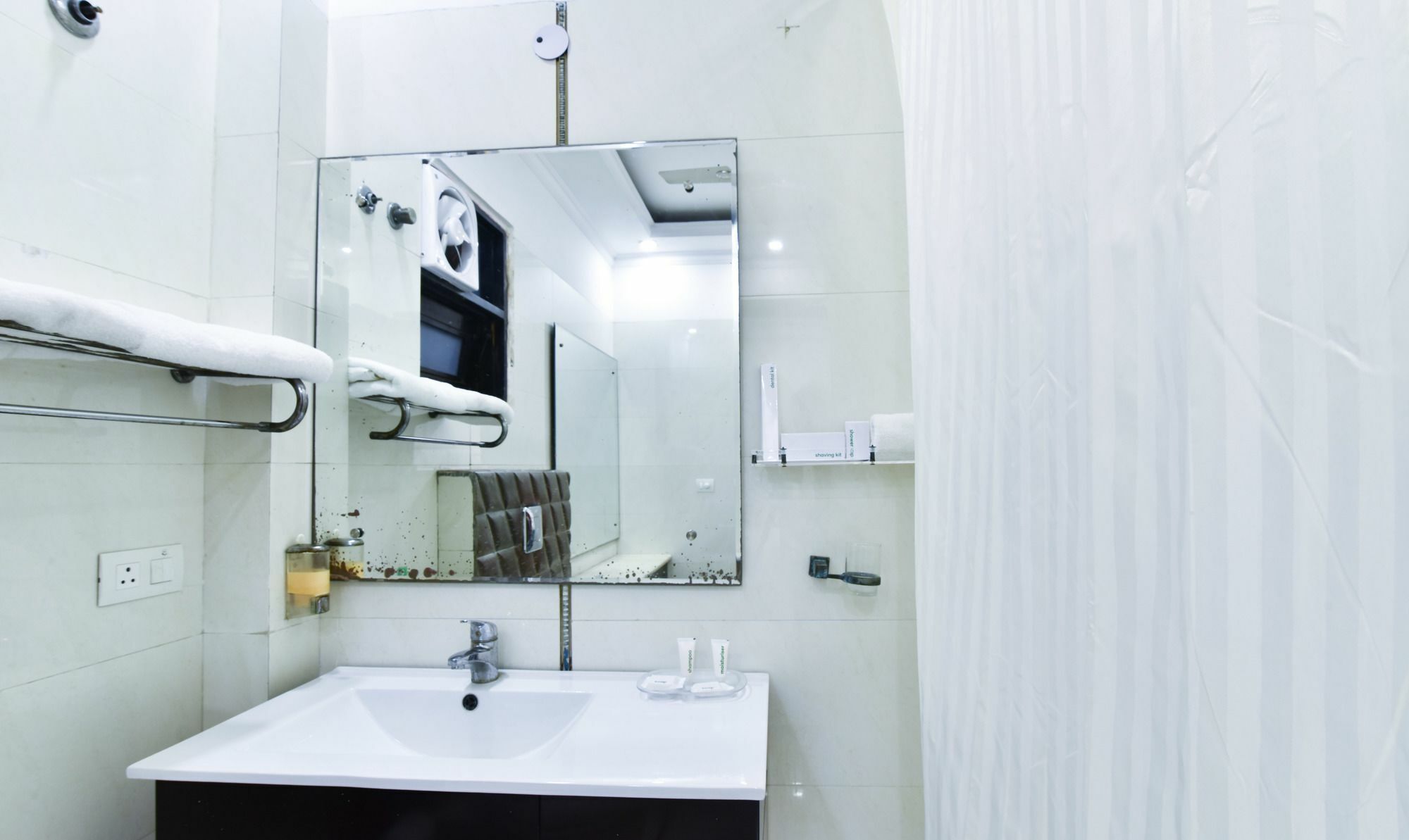 Treebo Trend The G8 Sector 39 Hotell Noida Eksteriør bilde
